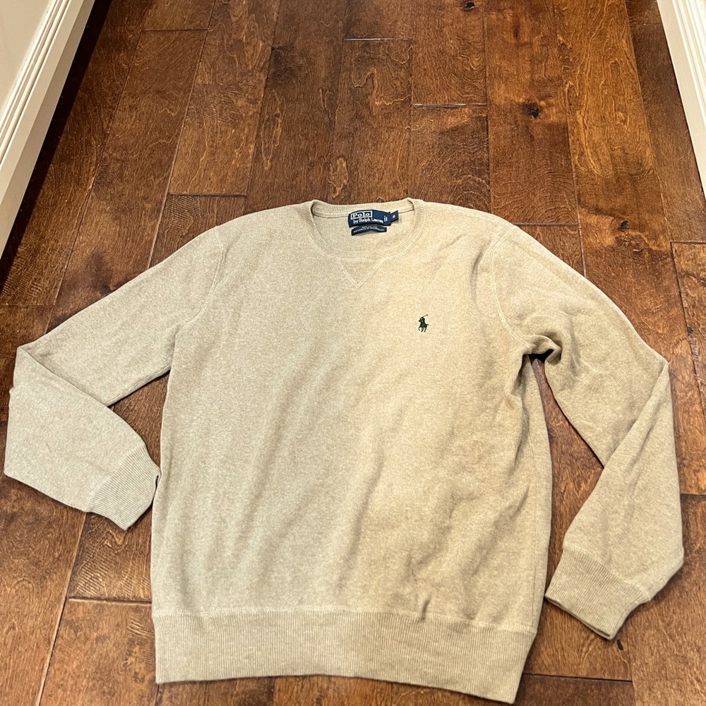 Slightly used polo sweater by Ralph Lauren in size small